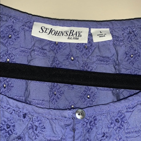 Gently Loved Women's Blue Eyelet Embroidered Top by St Johns Bay - Picture 2 of 7